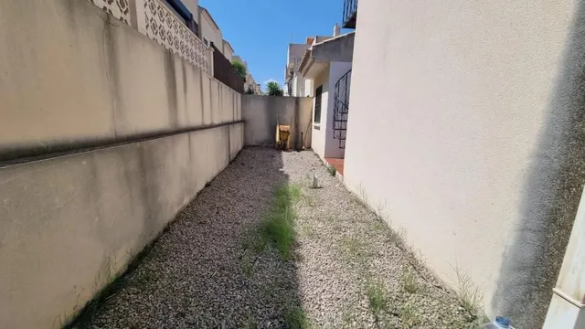 Villa 3 habitaciones 80m² en venta - Urbanizaciones — 20