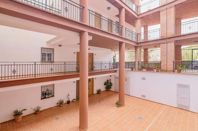 EN CAJAR!! TRES DORMITORIOS, GARAJE Y LISTO PARA ENTRAR A VIVIR! — 28