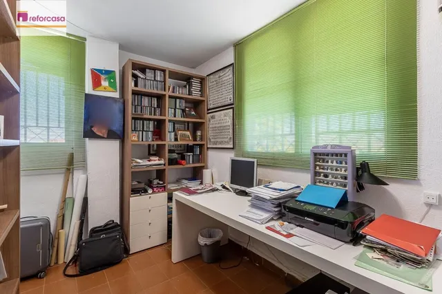 CASA PAREADA EN LA ZUBIA CON PISCINA, ZONA DE BARBACOA Y JARDÍN — 35