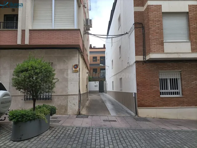 Plaza de garaje en el centro de Lucena (Córdoba)
