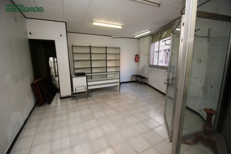 LOCAL COMERCIAL EN VENDA AL CENTRE DE VILANOVA DEL CAMÍ