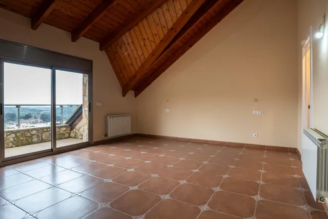 Casa con piscina y vistas a la montaña en Mas Borràs — 22