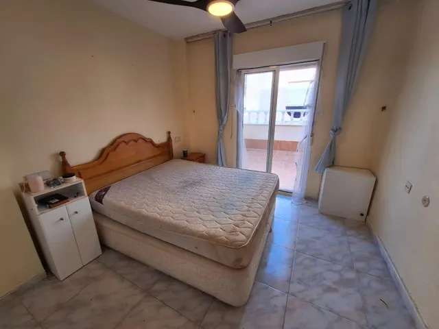 Amplio Quad en Torrevieja, Ideal para Reformar - €209,900 — 24