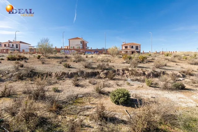 Venta de parcela urbana en Otura (Zona Santa Clara Golf) — 7
