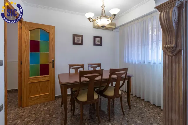Se vende amplio piso en zona céntrica de Torrent — 28