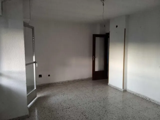 PISO PARA REFORMAR A 2 MINUTOS DEL CENTRO DE PONFERRADA — 4