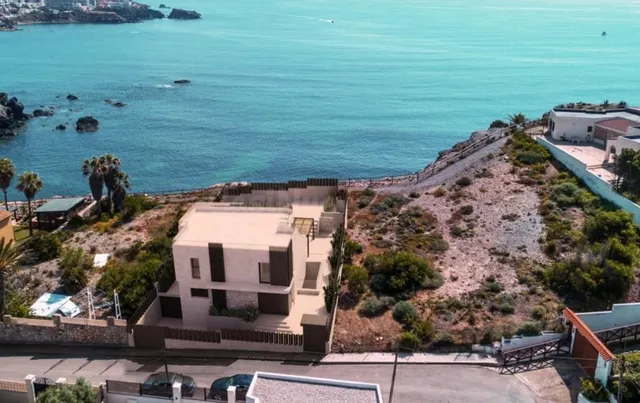 Exclusivas villas de lujo en primera línea de mar en Cala Fl - foto 2