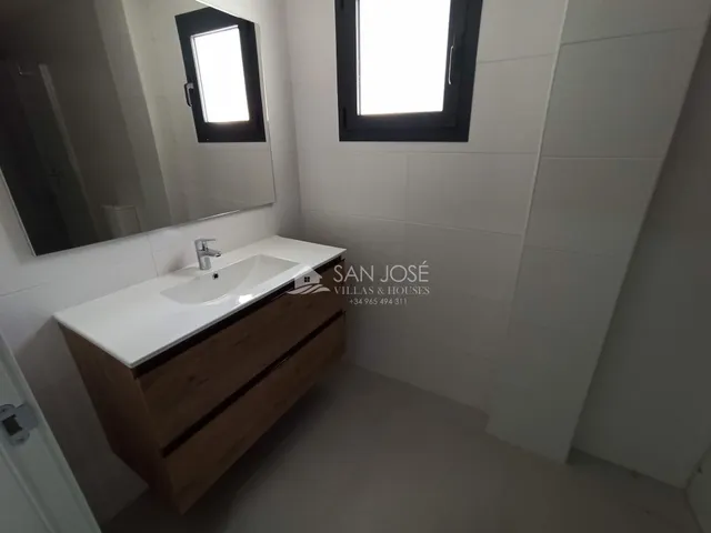 Se vende Villa con piscina en Cañada de la Leña — 24