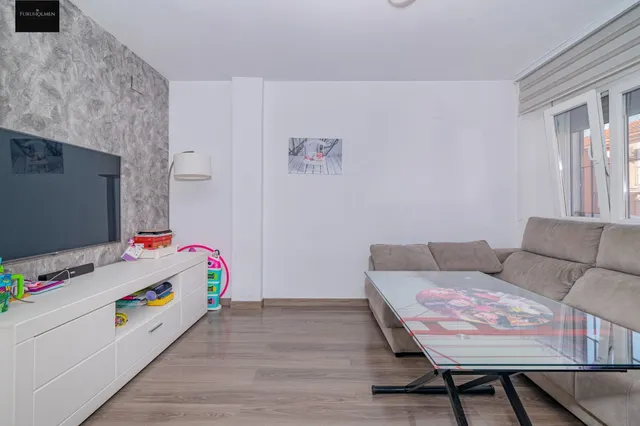 Hijar, Calle Altamira, 3 dormitorios, baño y aseo. — 11