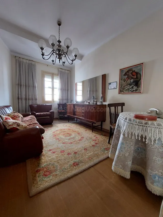 SE VENDE CASA CENTRICA EN CACABELOS - foto 4