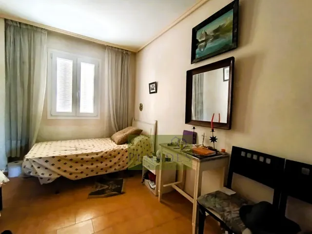 CHALET MUY CERCA DE LA POBLACION — 10