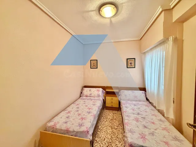Piso en venta en el barrio de los ángeles, Alicante — 5