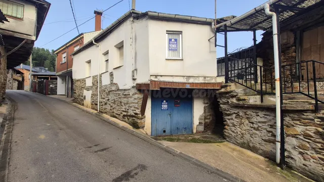 SE VENDE CASA CON ENCANTO RUSTICO Y CALIDEZ EN EL CORAZON DE