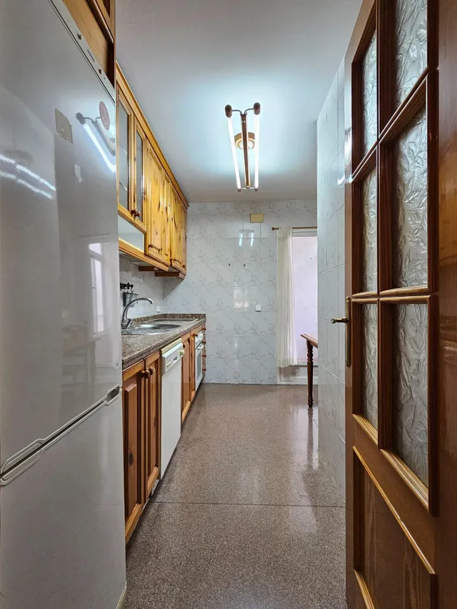 ¡Luminoso piso con garaje y trastero a un paso del centro de San Vicente ! — 11