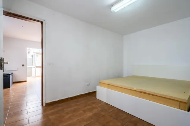 Casa de 4 plantas en zona céntrica de La Laguna · Ideal para inversores y familias numerosas · Muchas posibilidades — 46