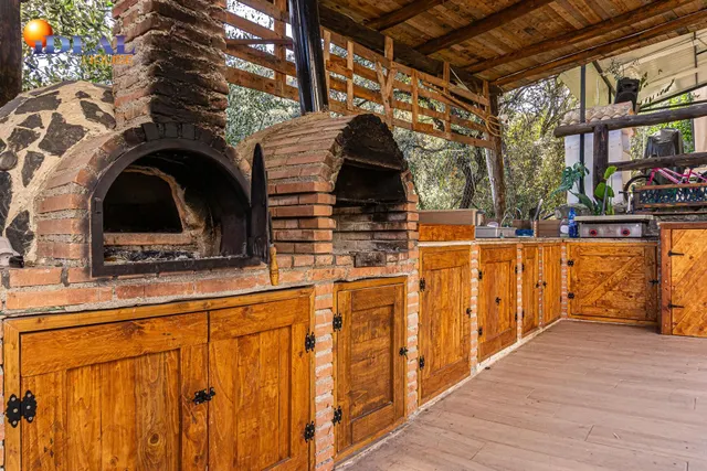 ESPECTACULAR CASA CON TERRENO EN LA SIERRA SUR — 29