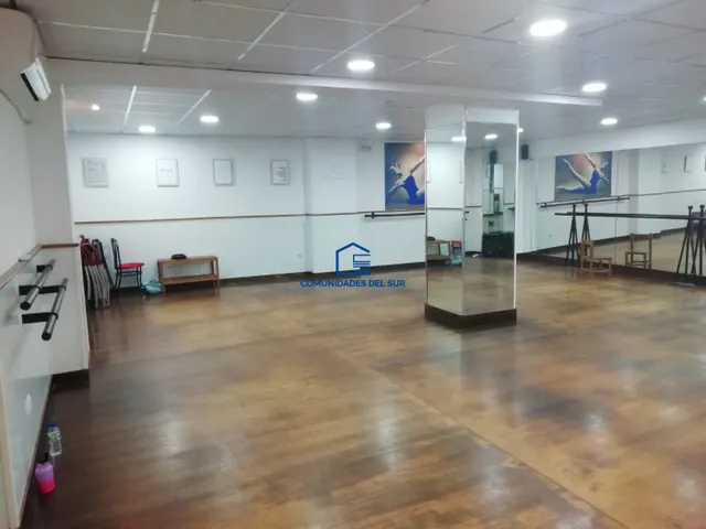 Buscas local para academia de baile, centro deportivo o similar? — 5