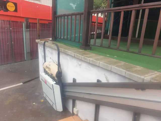 Local / Salón de fiestas en ZONA TURISTICA - — 19