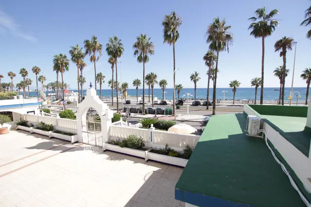 Vivienda en Benalmádena Costa a 50 metros de la playa, con vistas al mar — 7