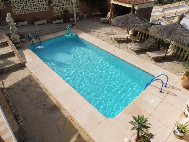 Espectacular villa en primera línea en Mijas Costa — 24