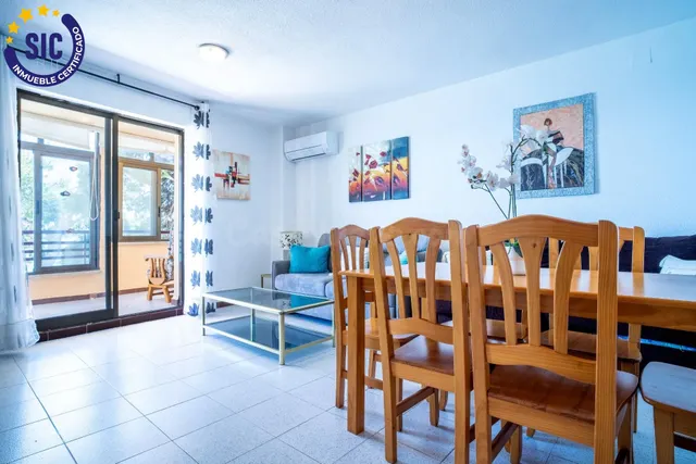 Amplio apartamento de 3 dormitorios en primera línea de mar  - foto 5