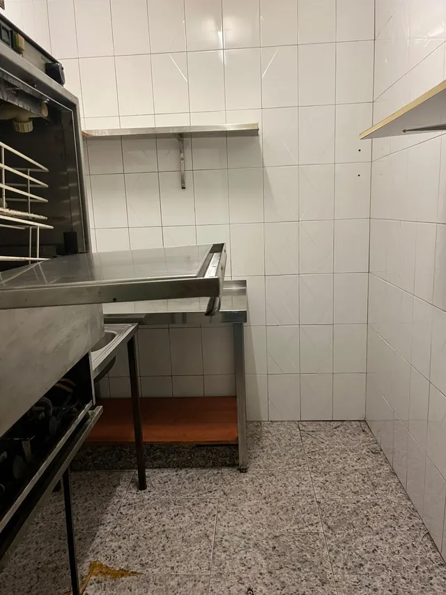 Local Comercial en Alquiler en la Zona de Carretera trassierra, Córdoba — 8