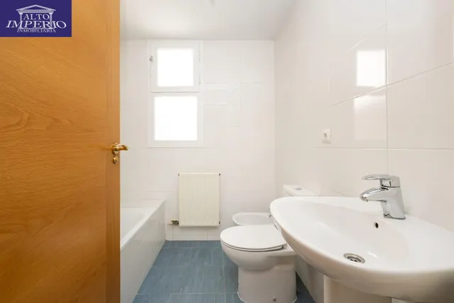 Piso en venta en Carretera de la Sierra - Oportunidad única — 24