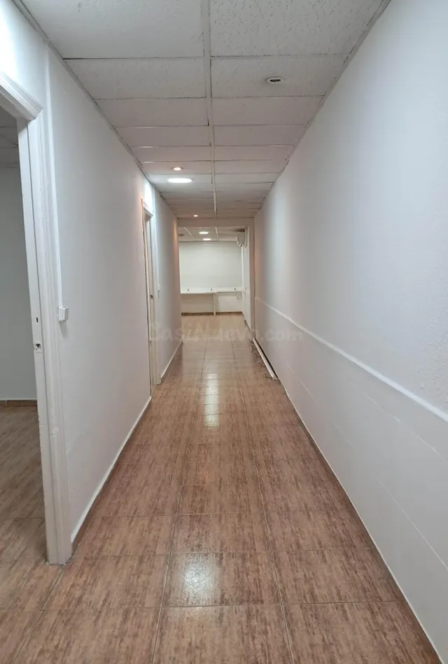 Amplio Local Comercial de Alquiler en San Blas, Alicante - I - foto 2