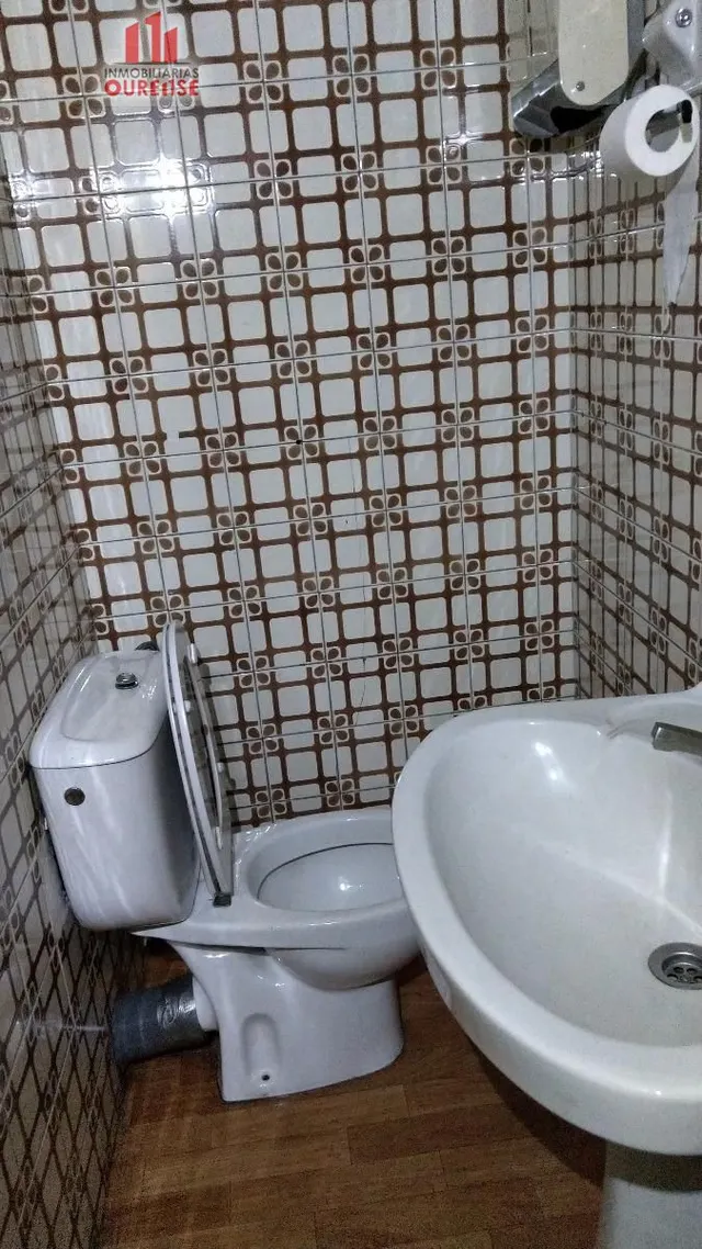 AMPLIO LOCAL COMERCIAL PRÓXIMO A AL RESIDENCIA — 6
