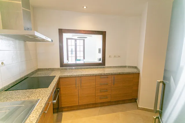 Precioso Atico Triplex de 4 dormitorios en Altos de los Monteros en perfecto estado — 29