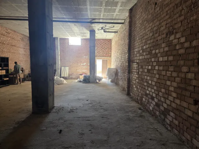 Local comercial con vado y posibilidad de cambio de uso a 2  - foto 3