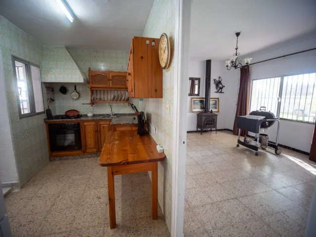 FINCA RÚSTICA CON ARBOLES FRUTALES Y CUADRA DE CABALLOS — 22
