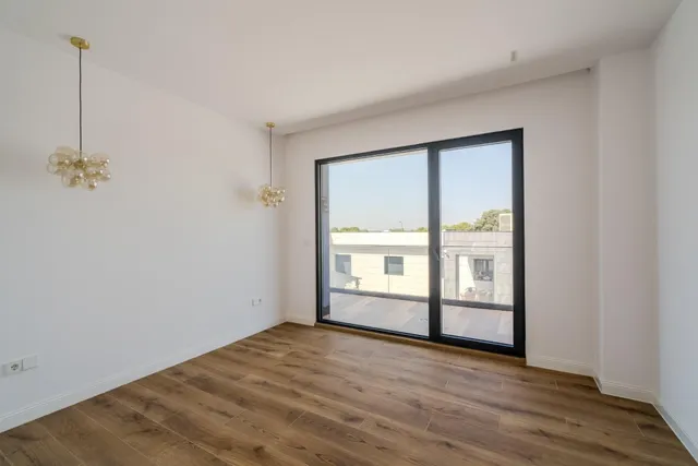 Exclusivo Chalet con Piscina en El Bosque — 16