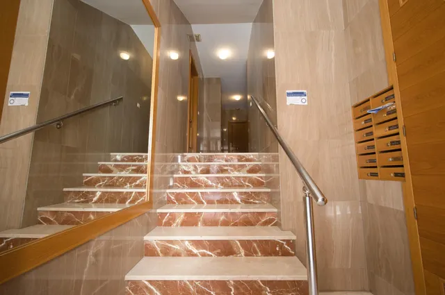 PISO CON GARAJE Y TRASTERO JUNTO A PLAZA LA VIÑA — 21