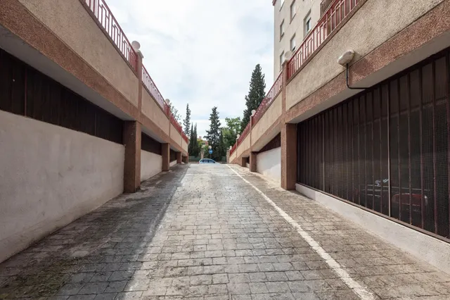 Plaza de garaje en Villarejo. — 25