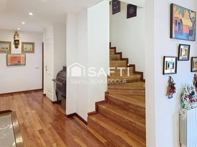 Estupendo chalet de 998 m2 de parcela y 620 m2 de vivienda. — 3