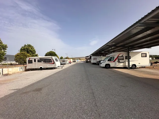 Terreno Industrial en Escuzar - Oportunidad Única por €530,000 — 4
