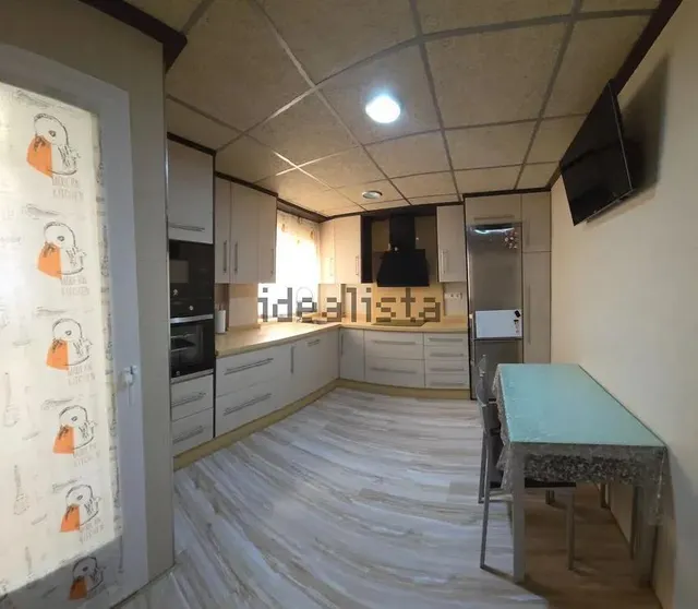 PISO MUY AMPLIO EN EL CENTRO DE MAZARRÓN — 8
