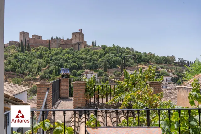 Espectacular casa con vistas directas a la Alhambra y Licencia Turística Activa en el Albaicín — 27
