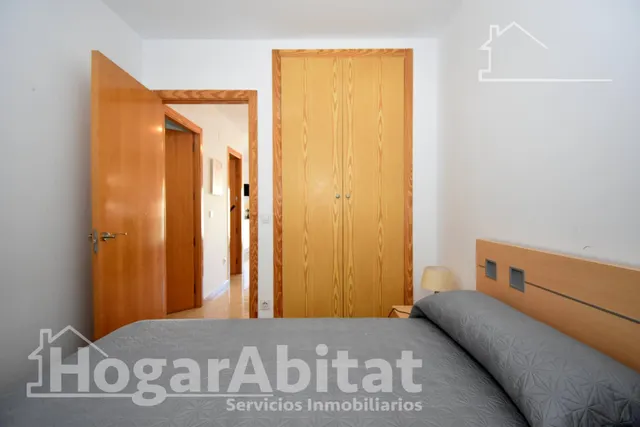 Seminuevo con terraza, piscina y garaje cerca de la playa — 23