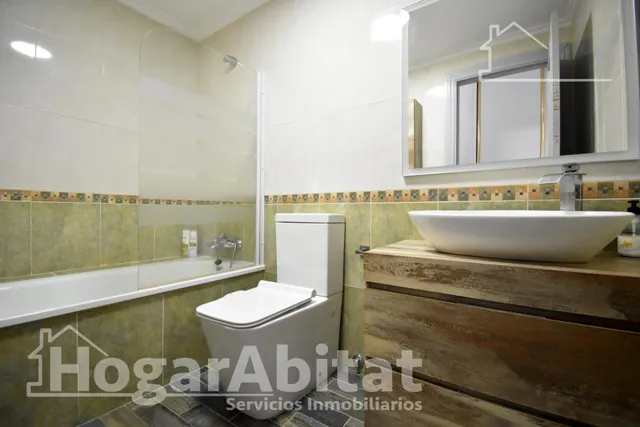 ¡GRAN OPORTUNIDAD! PAREADO REFORMADO, EXTERIOR CON TERRAZA Y ASCENSOR — 45