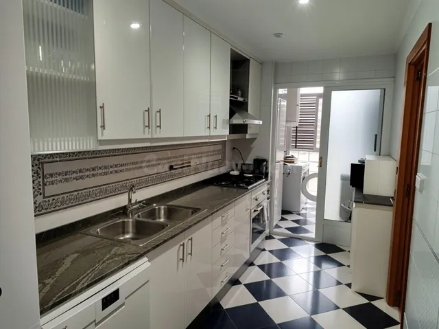Amplio y Luminoso Piso en el Corazón de Albacete - foto 4
