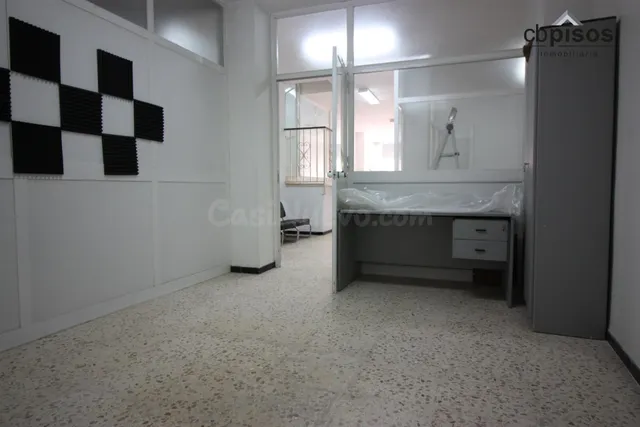 SE VENDE LOCAL ZONA AVENIDAS, PALMA. - foto 2