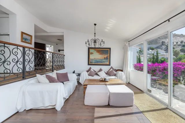 Casa con impresionantes  vistas al mar y — 10