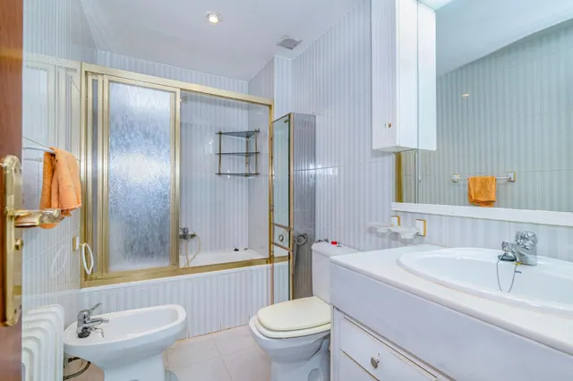 Espectacular casa en bola de oro — 28