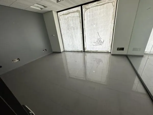 Local comercial — 9