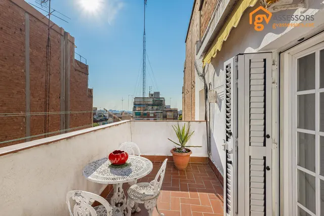 ÁTICO CON 2 habitaciones Y TERRAZA — 3