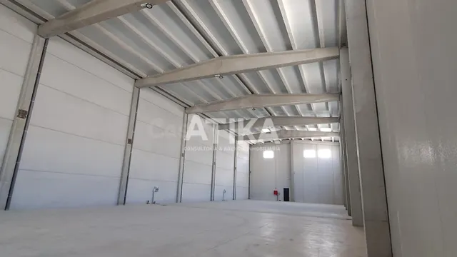 NAVE INDUSTRIAL EN ALQUILER 1000M2 DE NAVE MÁS OFICINAS EN O - foto 5