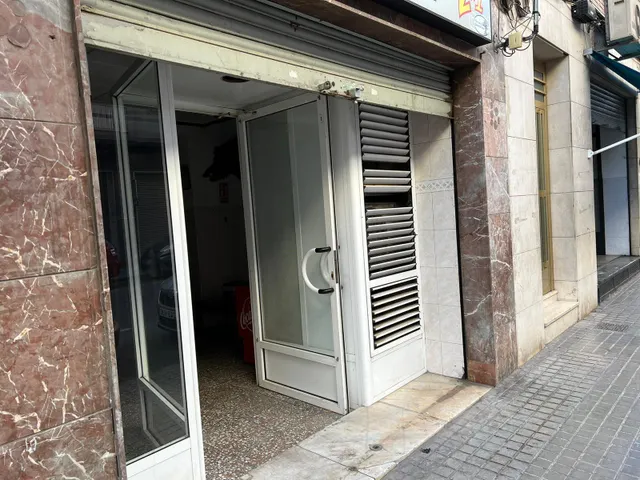 SECTOR 5 , SE VENDE LOCAL ACTUALMENTE MONTADO DE CAFETERIA — 10