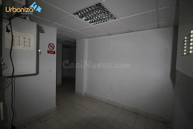 Local situado en Juan Carlos I - foto 4